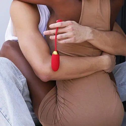 Svakom Svakom Ella Neo Red Interactive Vibrating Bullet Love Egg